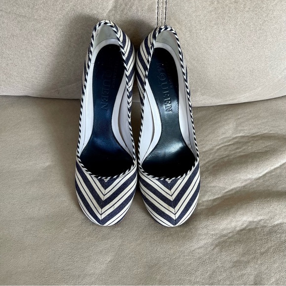 Alexander McQueen Shoes - Alexander McQueen Striped Pumps – EU 37